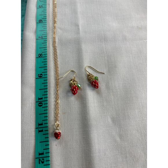 Sweet  Strawberry Fruit Alloy Stoving Varnish Glass Earrings & Necklace Set NWT - Picture 10 of 10